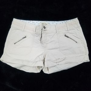 Beige shorts
